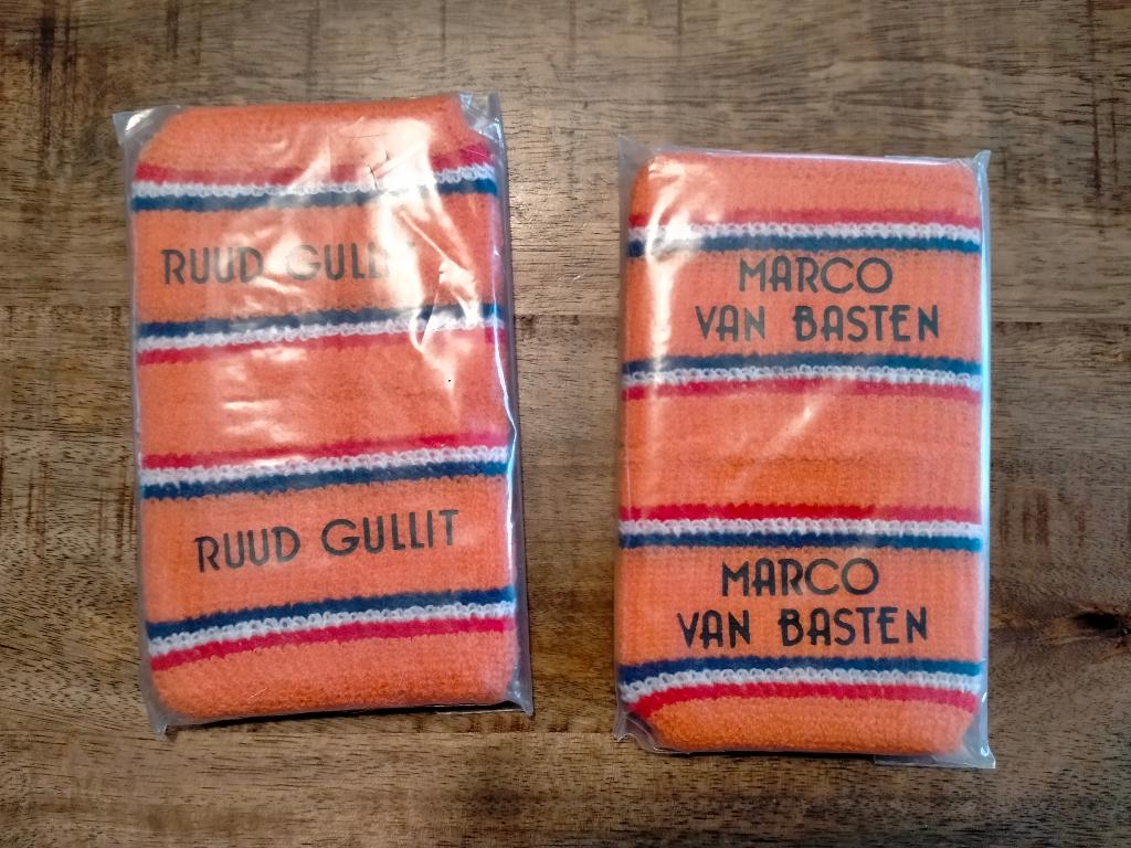 Marco van Basten Ruud Gullit Oranje vintage zweetbandjes, Verzamelen, Sportartikelen en Voetbal, Ophalen of Verzenden, Gebruikt