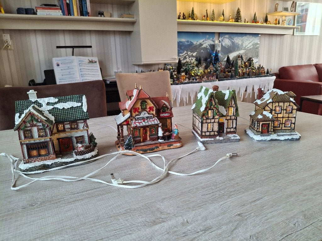 Intratuin kersthuisjes, Diversen, Ophalen, Gebruikt