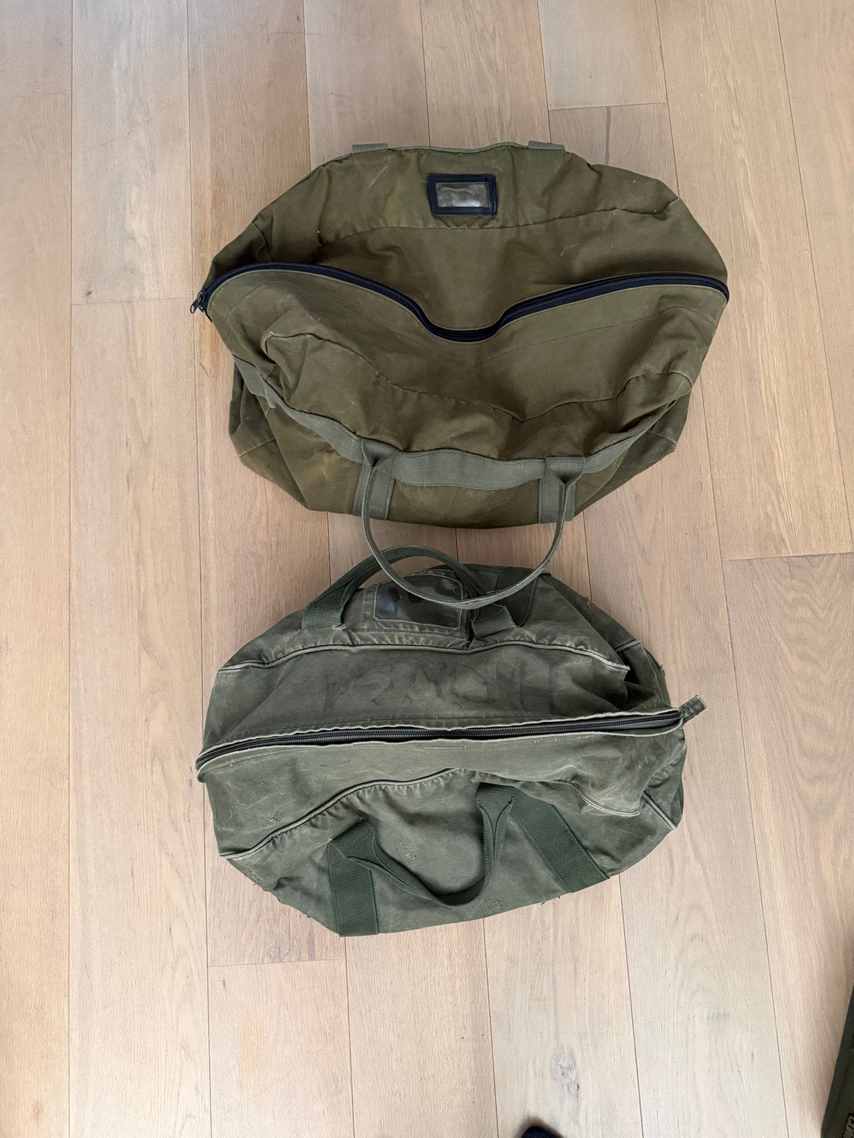 2x Leger Groene Reistassen/Duffelbags, Ophalen of Verzenden