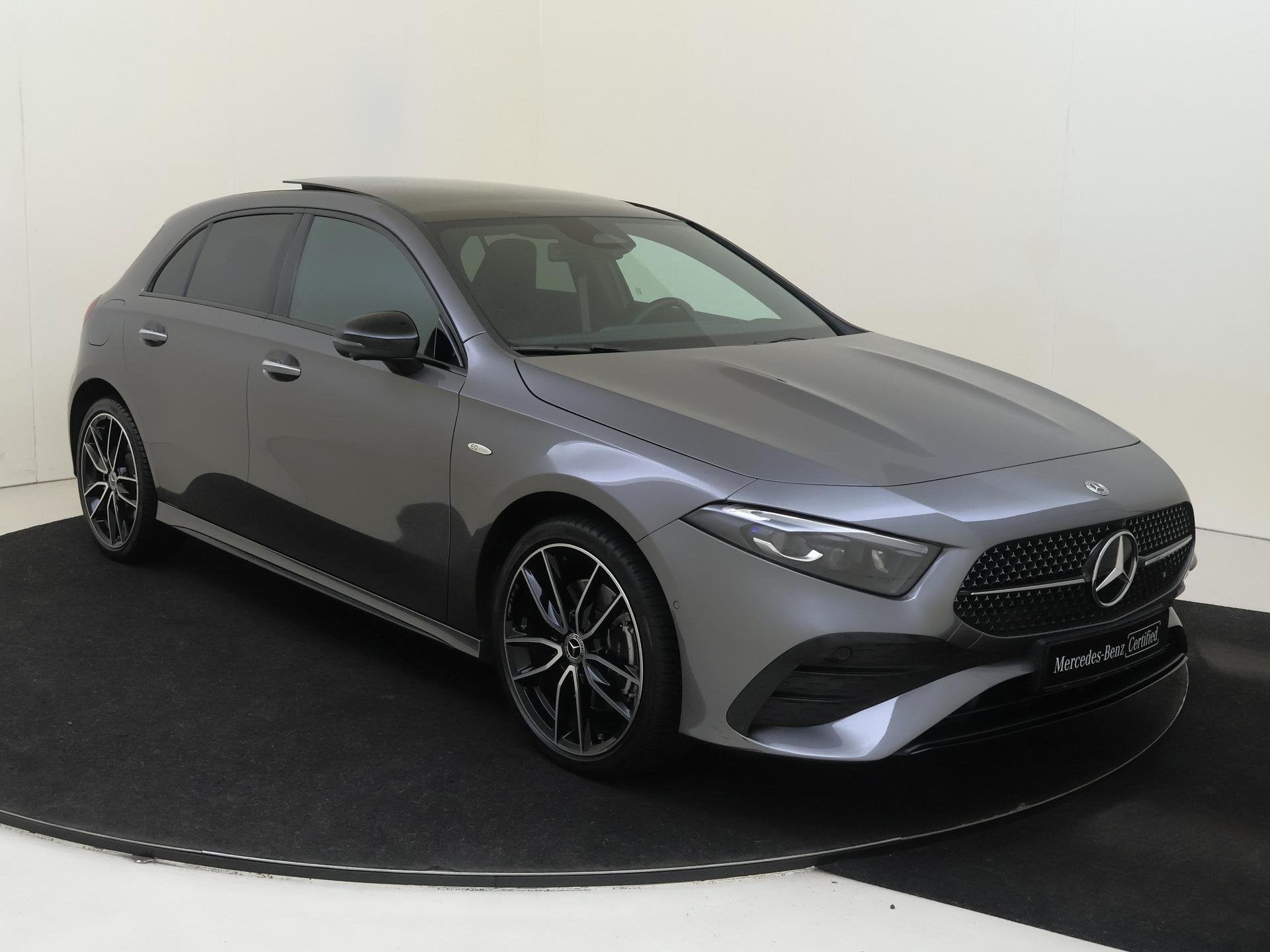 Mercedes-Benz A-klasse 250 e Business Solution AMG Panoramad, Gebruikt, 4 cilinders, Bedrijf, Hybride Elektrisch/Benzine