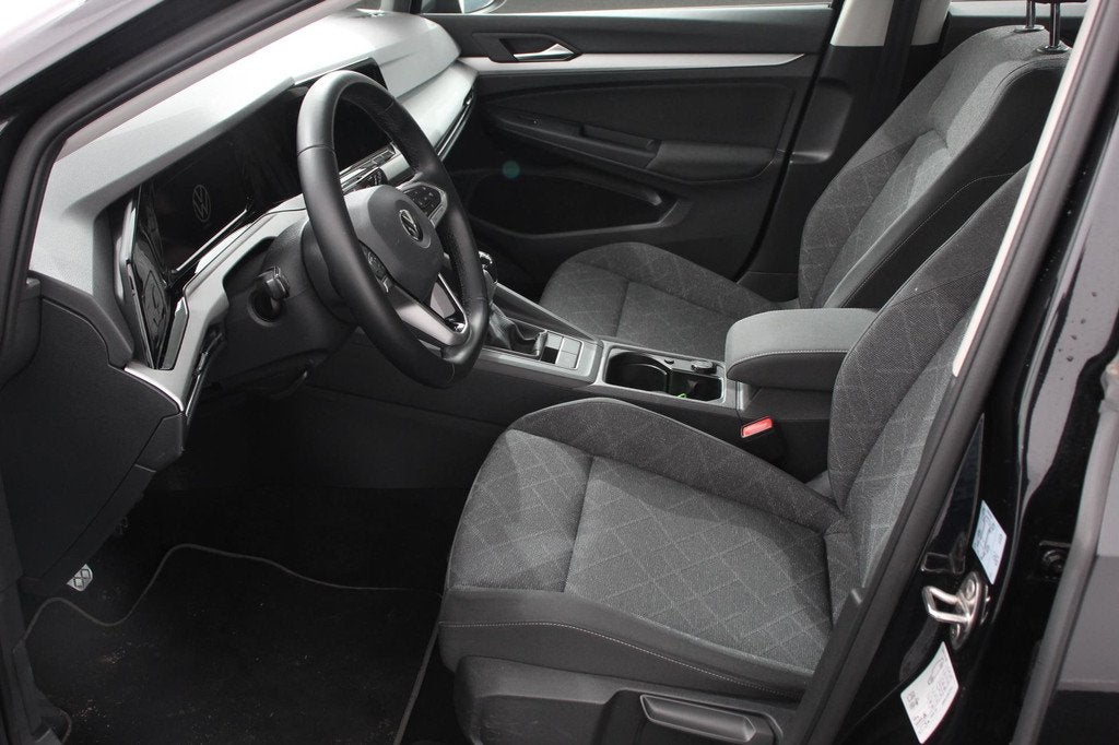 Volkswagen Golf Variant 1.5 TSI 131pk Life Navigatie Apple C, Auto's, Volkswagen, Voorwielaandrijving, 4 cilinders, 1261 kg, Zwart