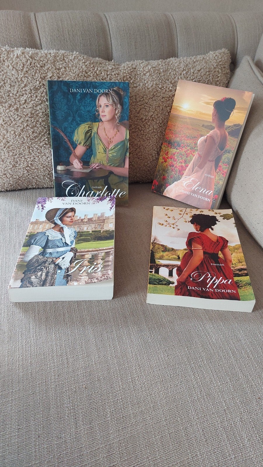Dani van Doorn - Pippa, Iris, Elena, Charlotte (4 boeken), Ophalen of Verzenden, Zo goed als nieuw, Dani van Doorn, Nederland