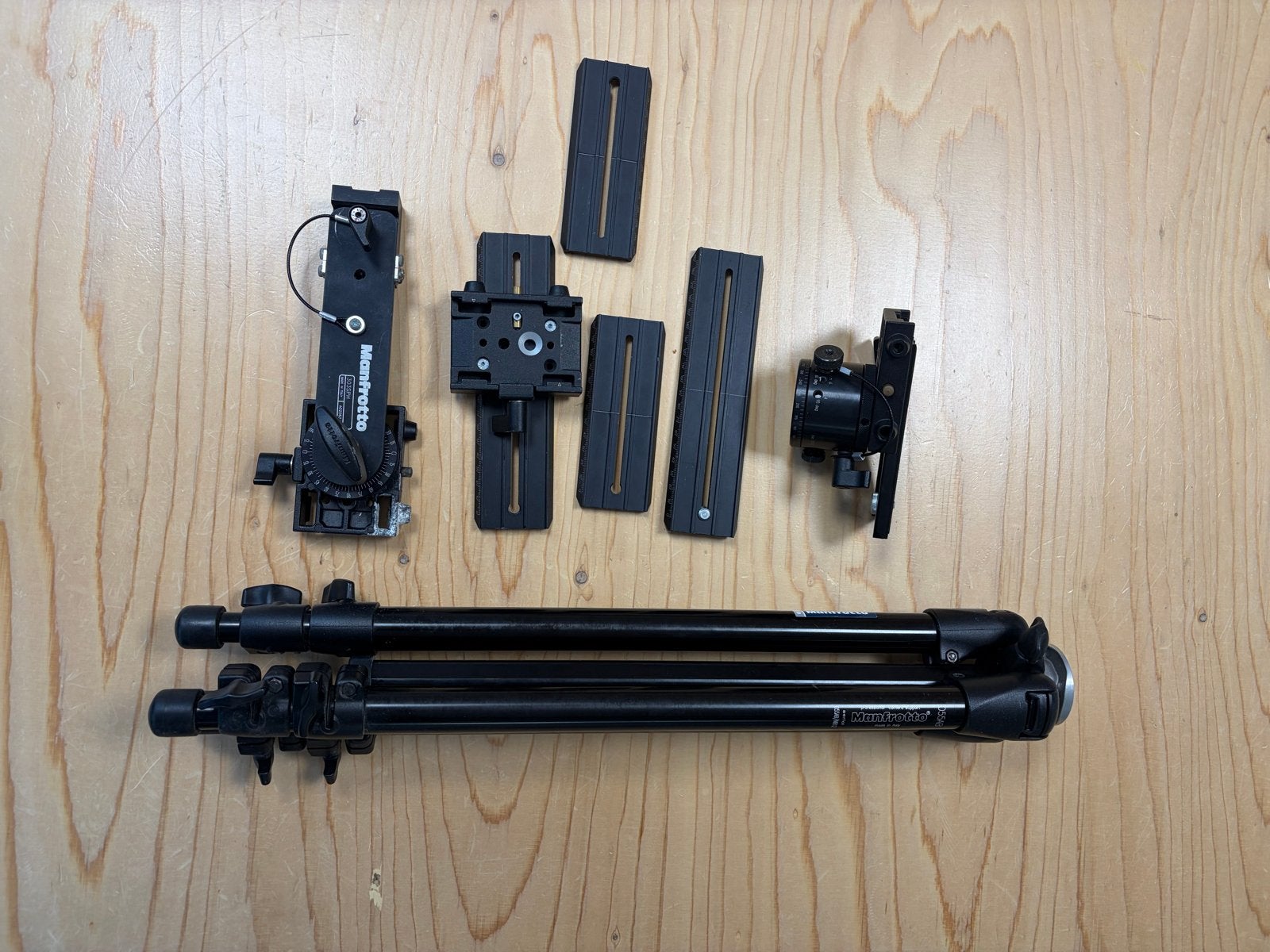 Manfrotto 055AB statief met 303SPH panoramische kop, Audio, Tv en Foto, Gebruikt, Snelkoppelingsplaat, 175 cm of meer, Manfrotto