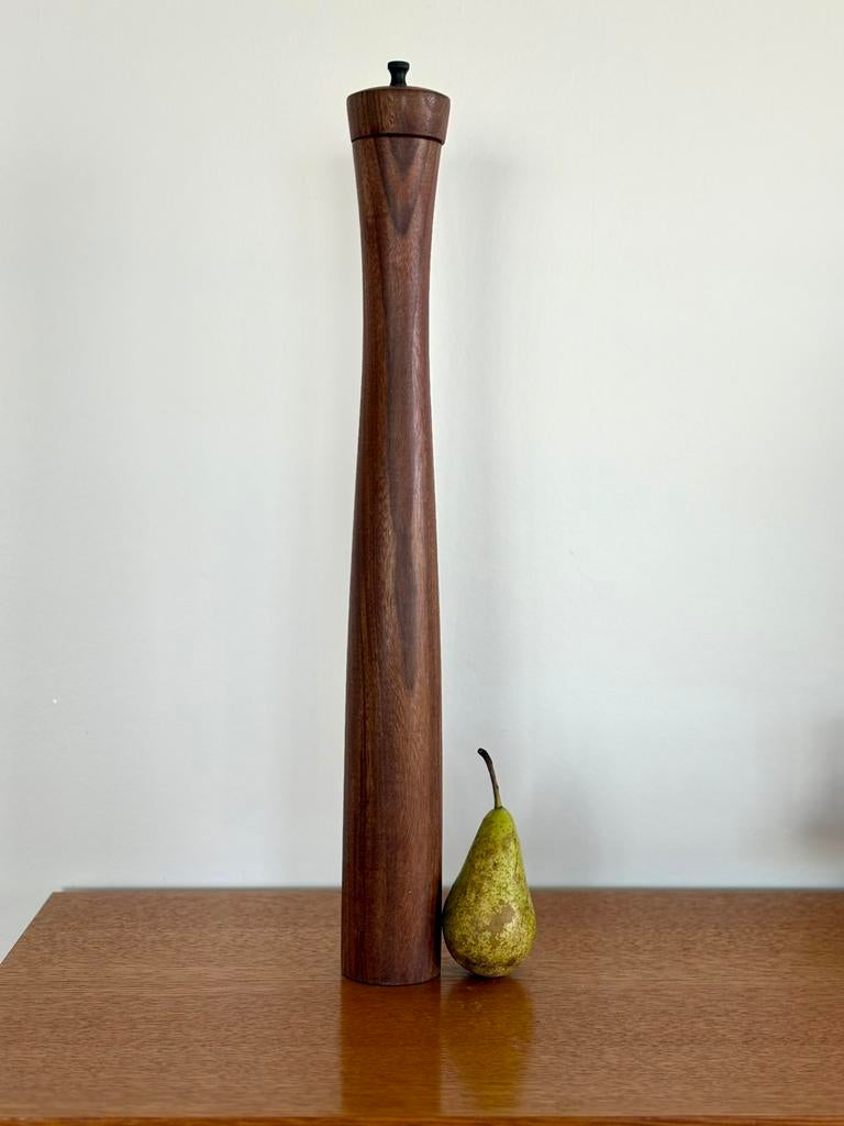 Hoog 51cm Mid Century Peter Dienes PeDe Houten Peper Molen, Antiek en Kunst, Kunst | Designobjecten, Ophalen