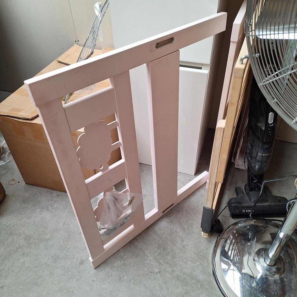 Gratis Roze peuterbedje - Kritter ikea, Ophalen