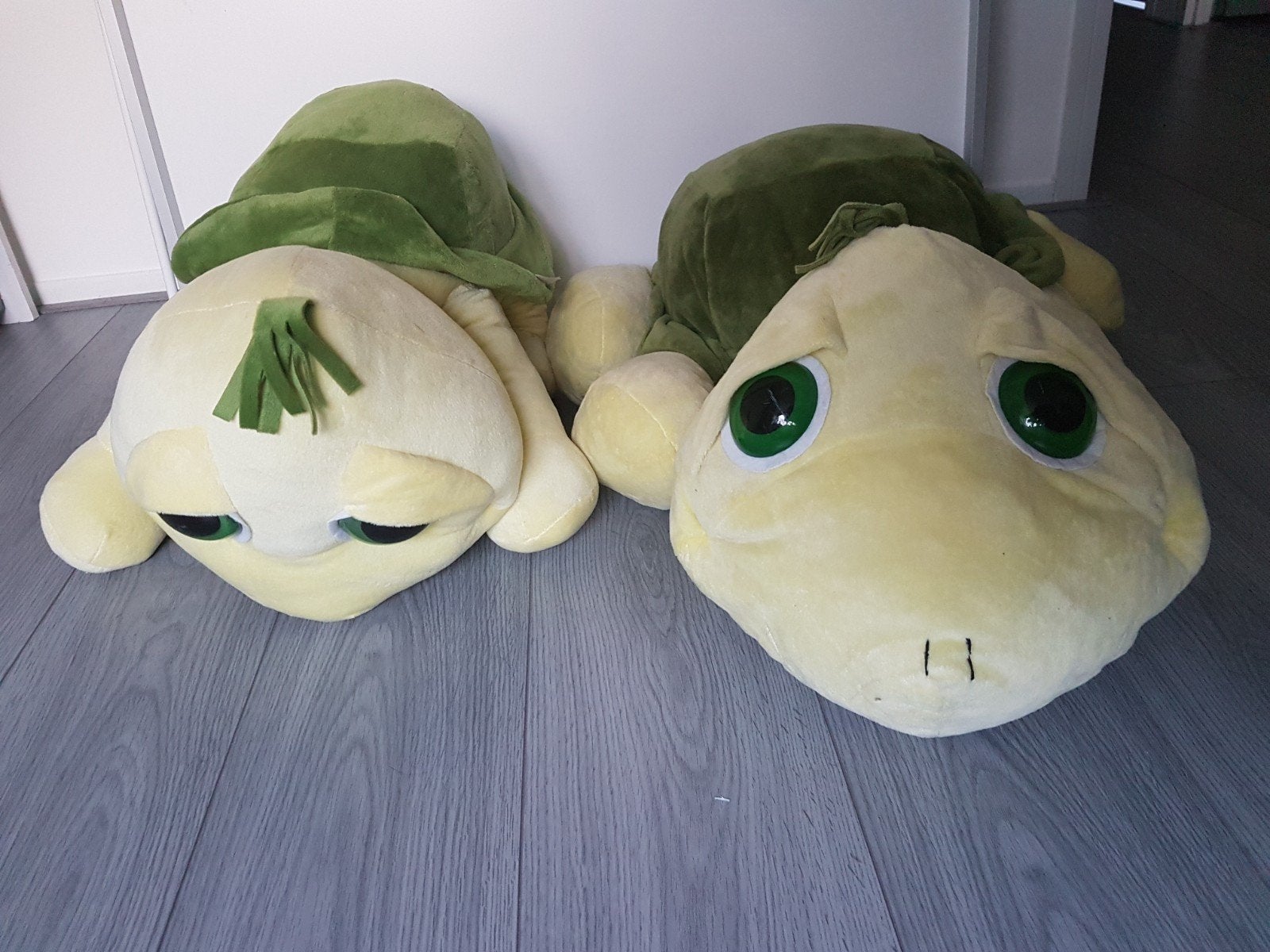 2 grote schildpadknuffels, Ophalen of Verzenden, Zo goed als nieuw, Overige typen