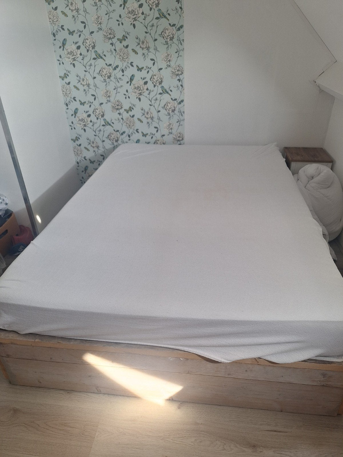 Steigerhouten bed 140x200 met matras en beschermer, Ophalen, Gebruikt, Bruin, Steigerhout