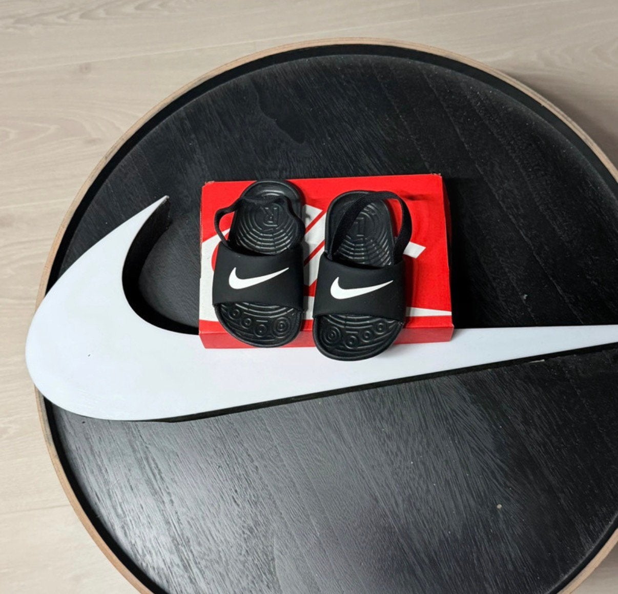 Nike, Ophalen