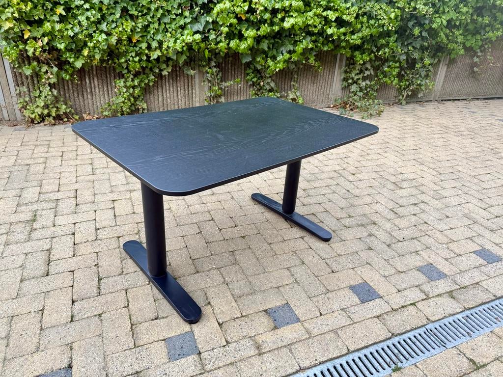 Bekant zwart zit-sta bureau - volledig elektrisch, Ophalen, Elektrisch, 120 cm, Spaanplaat of MDF