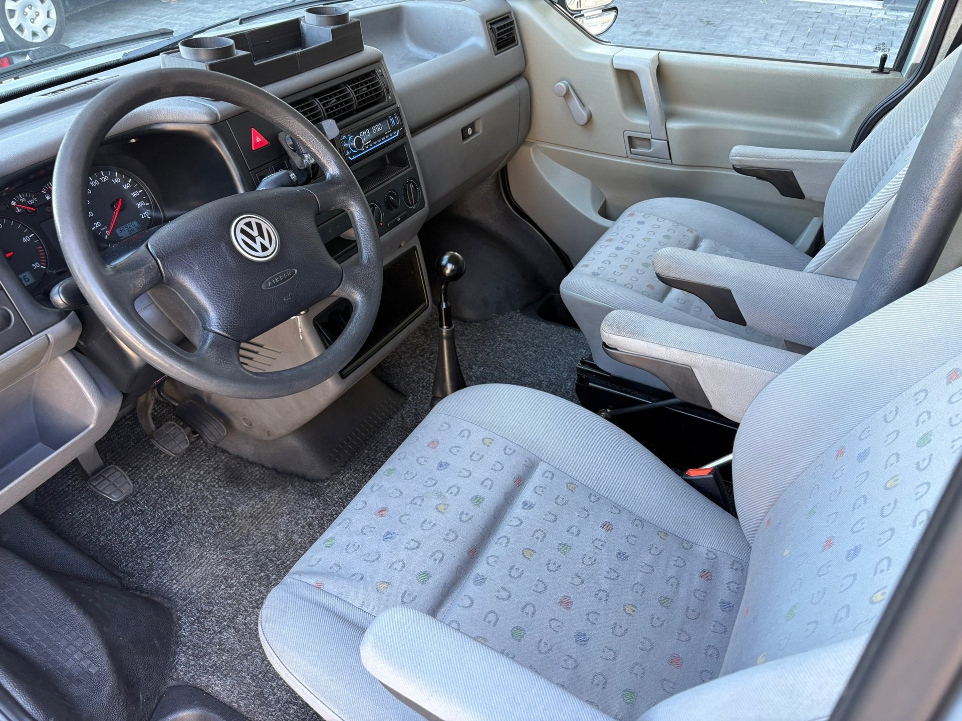 Volkswagen Transporter 2.5 TDI 292 Dubbele Cabine, Auto's, Voorwielaandrijving, Stof, Gebruikt, 700 kg