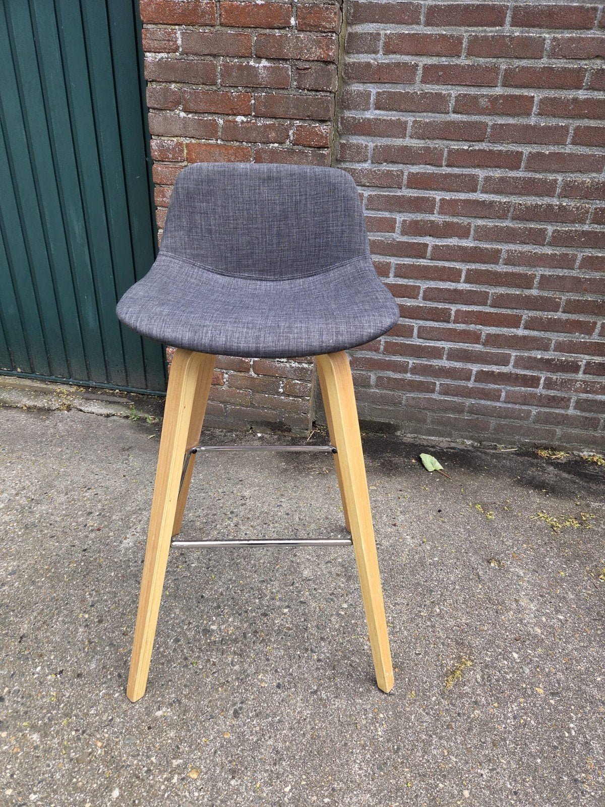 12 geheel nieuwe grijze barkrukken mag per 2, 4, 6, 8, 10,12, Huis en Inrichting, Barkrukken, Ophalen, 5 krukken of meer, Met voetsteun