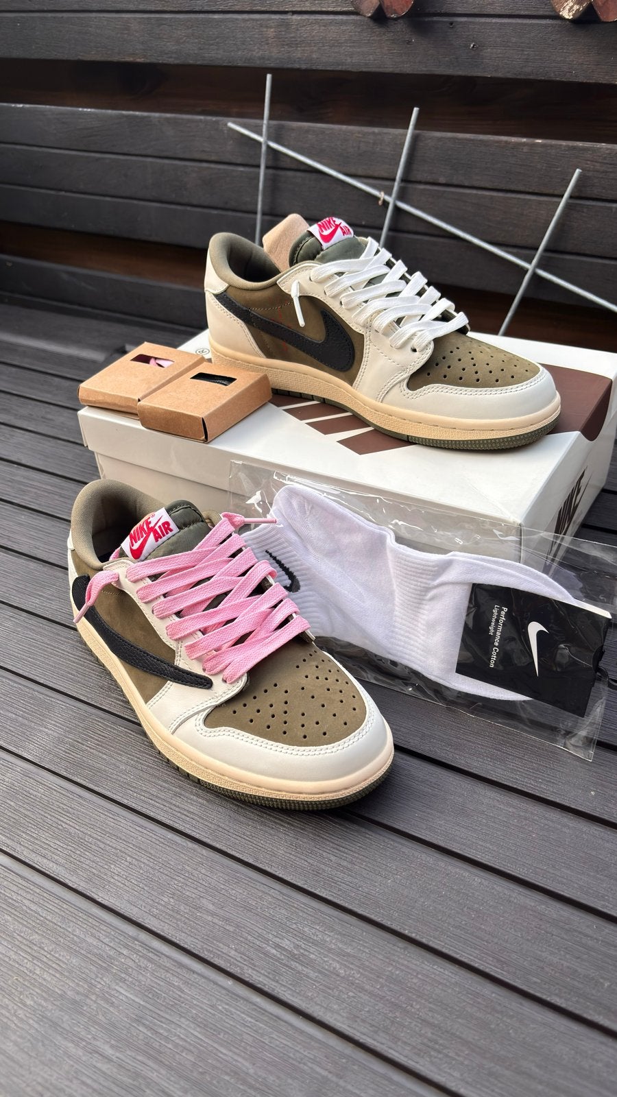 Nike Air Jordan 1 Low Travis Scott Medium Olive 38,39,41, Bruin, Nieuw, Ophalen of Verzenden, Sneakers of Gympen