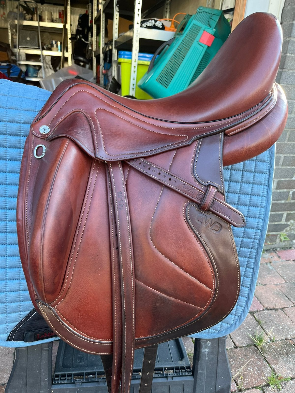 Prachtig 17,5 inch CWD dressuurzadel, Ophalen of Verzenden, Zo goed als nieuw, Dressuur