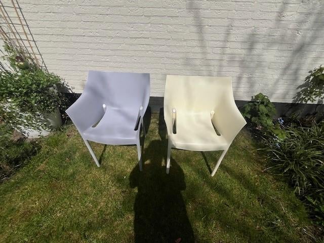 Stoel Kartell in wit en lila, Huis en Inrichting, Stoelen, Gebruikt, Vier, Kunststof, Wit, Ophalen