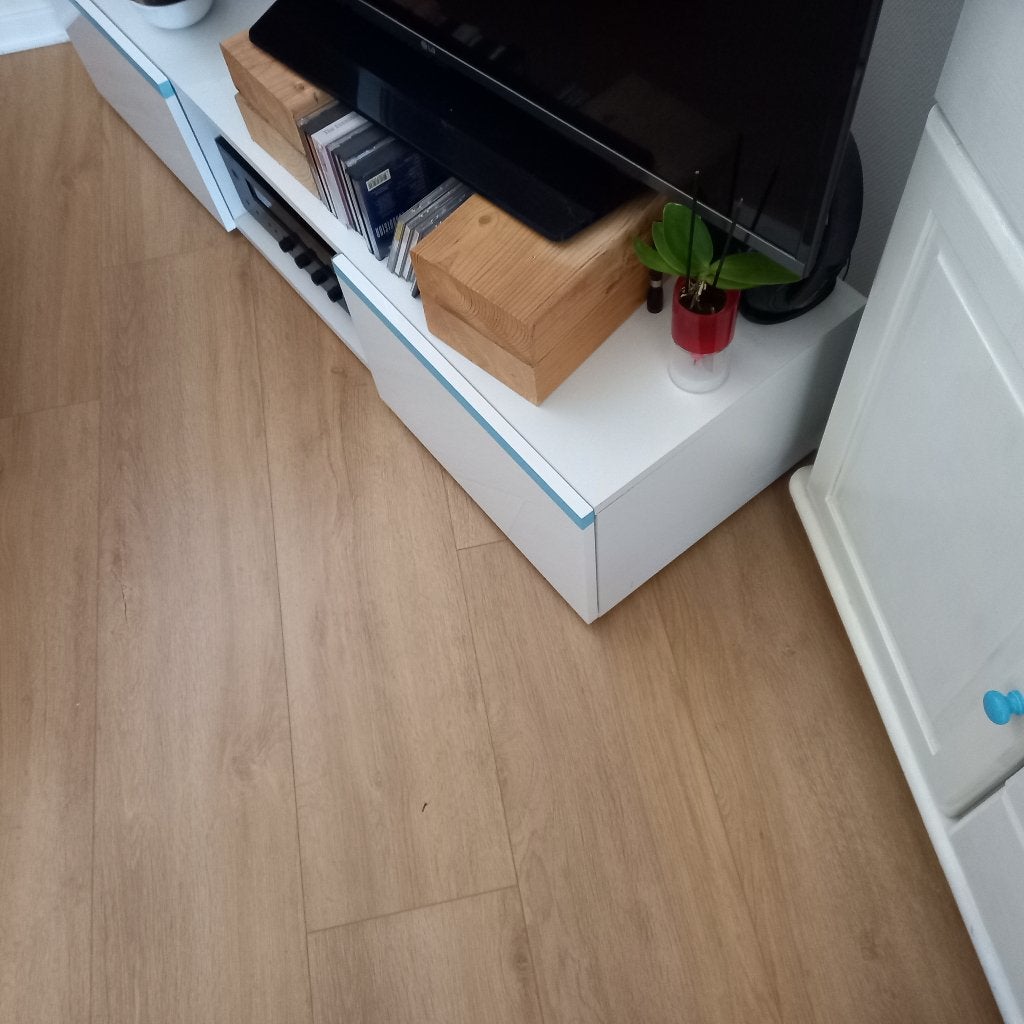 Moet nu weg gratis....witte TV-meubel met blauwe accenten, Ophalen, Overige materialen, 100 tot 150 cm, Zo goed als nieuw