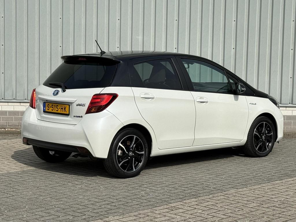 Toyota Yaris 1.5 Hybrid Dynamic Bi-Tone / Dealer Onderhouden, Auto's, Gebruikt, Euro 6, 4 cilinders, Start-stop-systeem