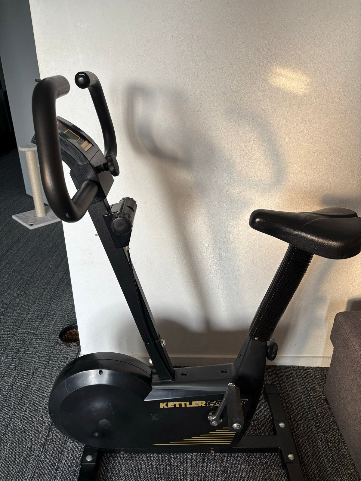 Oude draadloze Kettler hometrainer, Sport en Fitness, Fitnessapparatuur, Ophalen, Gebruikt, Metaal, Benen