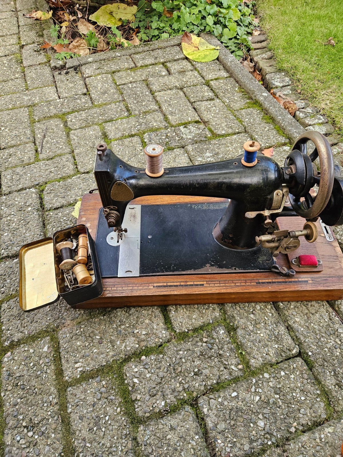 antieke naaimachine, Antiek en Kunst, Ophalen
