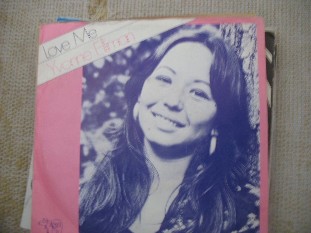 Single Sale; Yvonne Elliman - Love me, Ophalen of Verzenden, Gebruikt, 7 inch, Pop