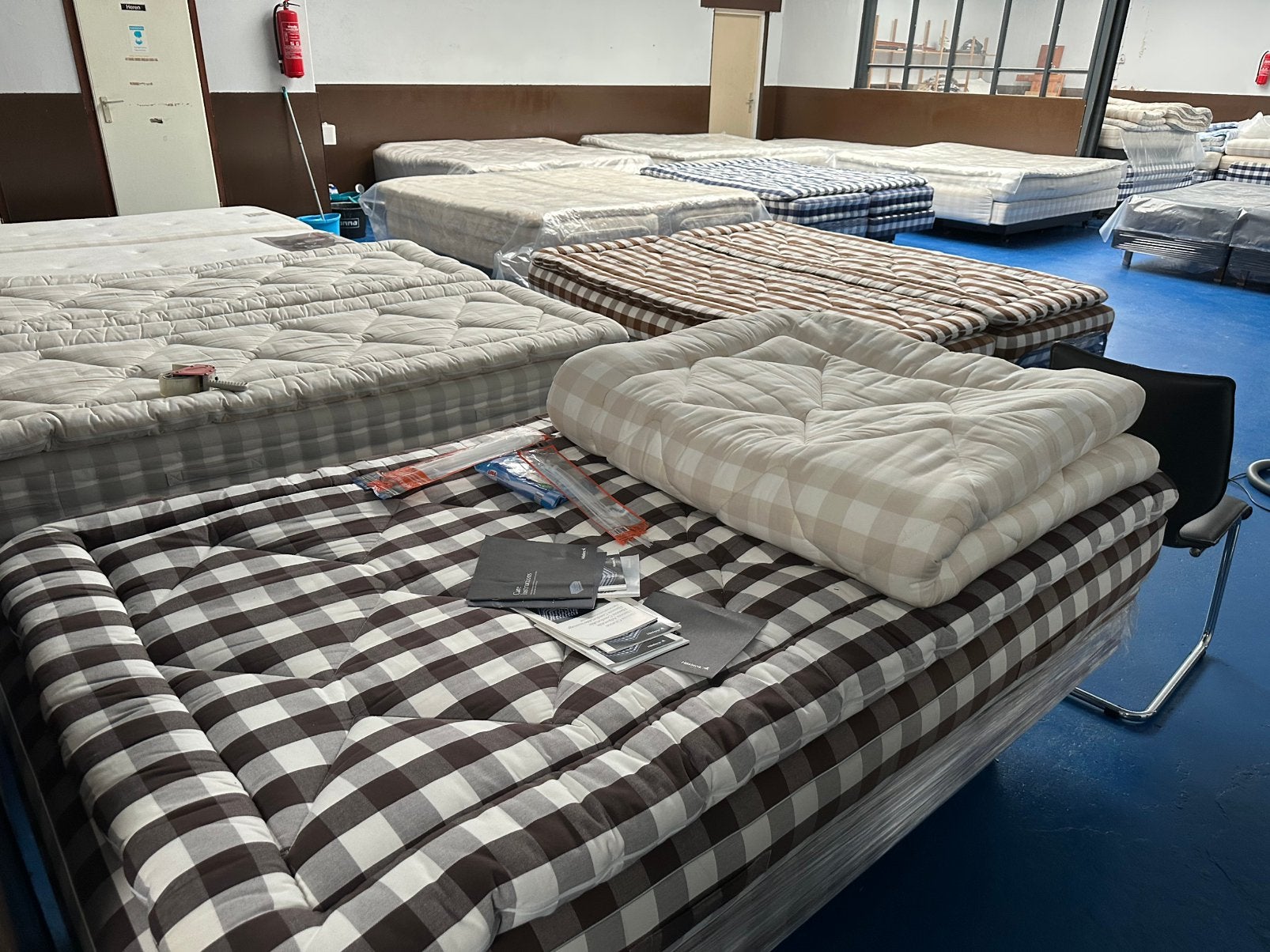 Hästens boxspring showroom (600 m²) ter overname-uitverkoop, Ophalen of Verzenden