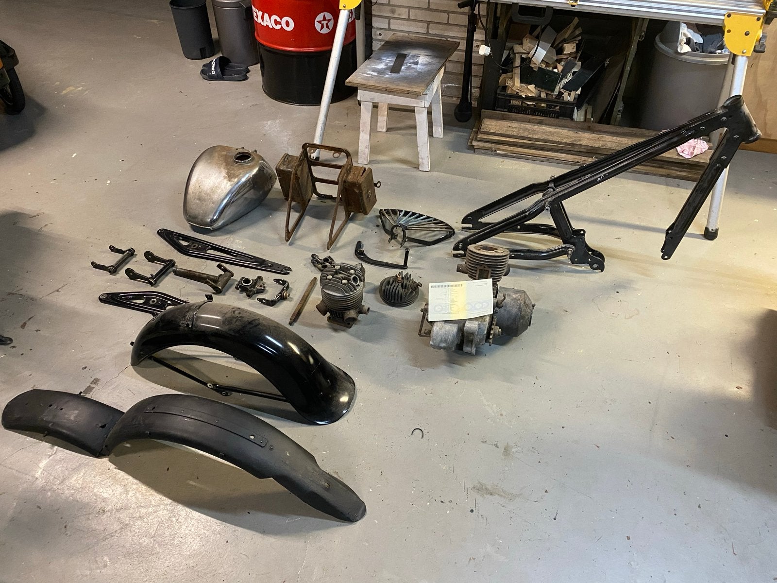 DKW block 200 / SB onderdelen lot, frame met papieren, Motoren, Ophalen of Verzenden
