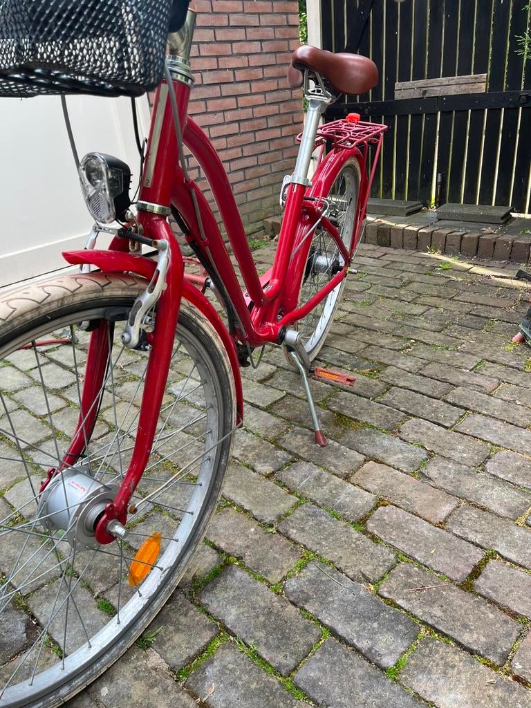 Rode meisjes fiets 24 inch bagagedrager en versnelling, Ophalen of Verzenden, Zo goed als nieuw, 24 inch