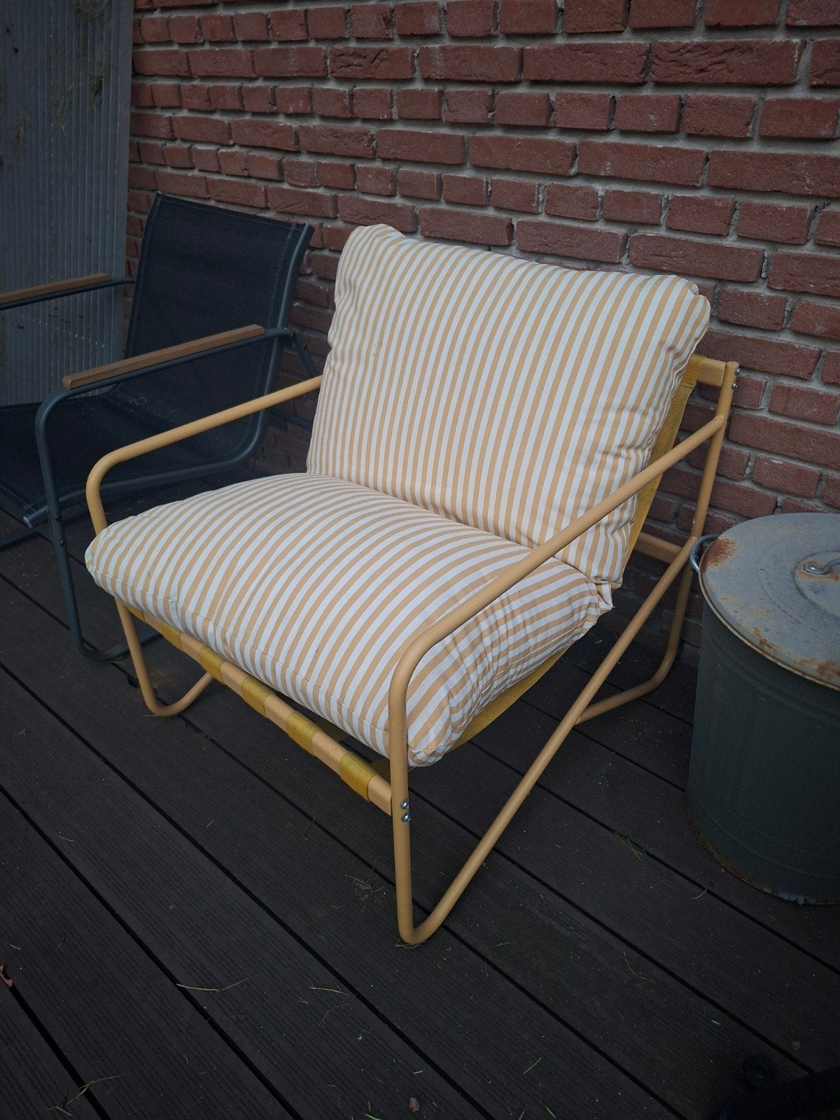 Gele tuinstoel met gestreept kussen, Ophalen, Gebruikt, Overige kleuren, Metaal