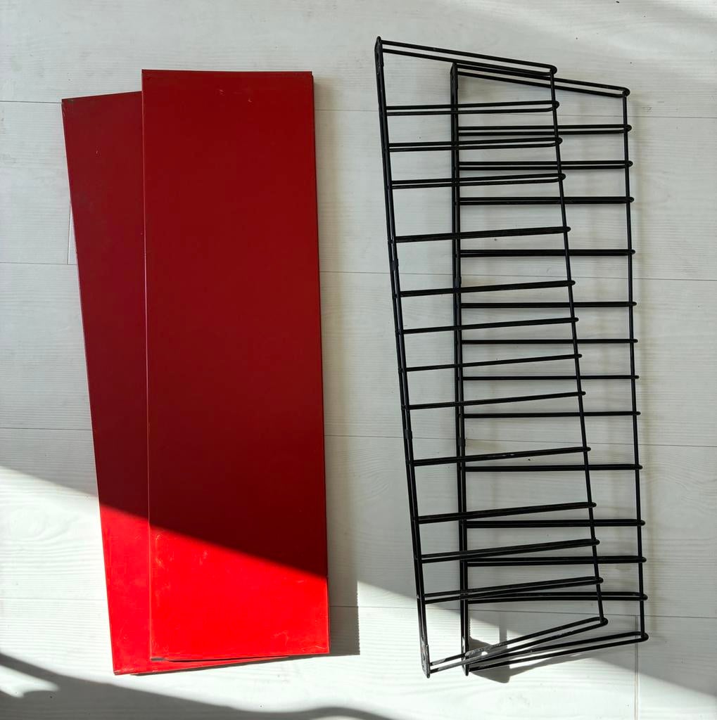 Rood tomado rek retro, Ophalen, Gebruikt