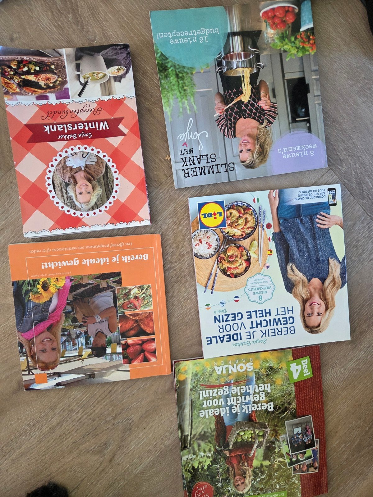 Sonja Bakker boeken, Boeken, Ophalen of Verzenden, Zo goed als nieuw, Overige