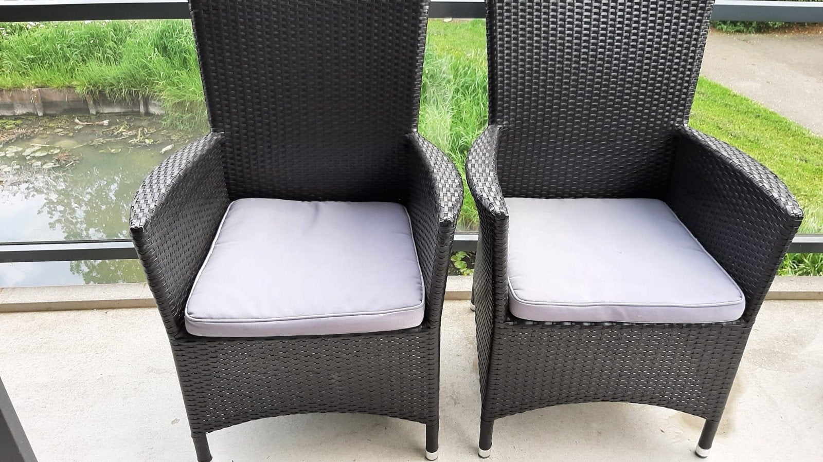 twee tuinstoelen donkergrijs, Tuin en Terras, Tuinstoelen, Ophalen, Zo goed als nieuw, Kunststof