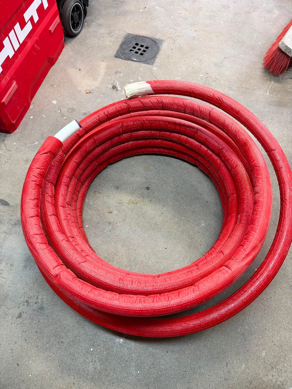 Bonfix alu-pers systeembuis 6mm isolatie rood 26x3mm, 17M, Ophalen, Pvc, 6 meter of meer, Nieuw