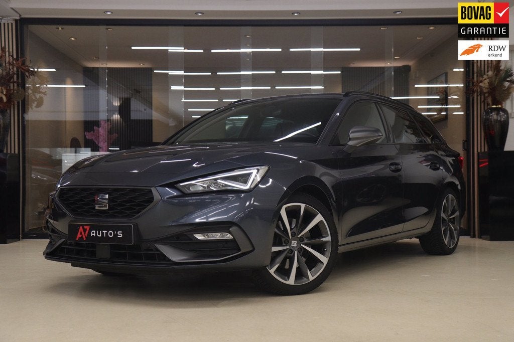 Seat Leon Sportstourer 1.5 eTSI FR NAP/CARPLAY/ACC/PDC/CAM/L, Stof, Euro 6, 4 cilinders, Leon