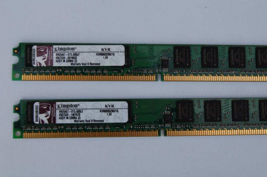 2x Kingston 1GB ValueRAM KVR800D2N6/1G, Computers en Software, Ophalen of Verzenden, Zo goed als nieuw, DDR2, Desktop