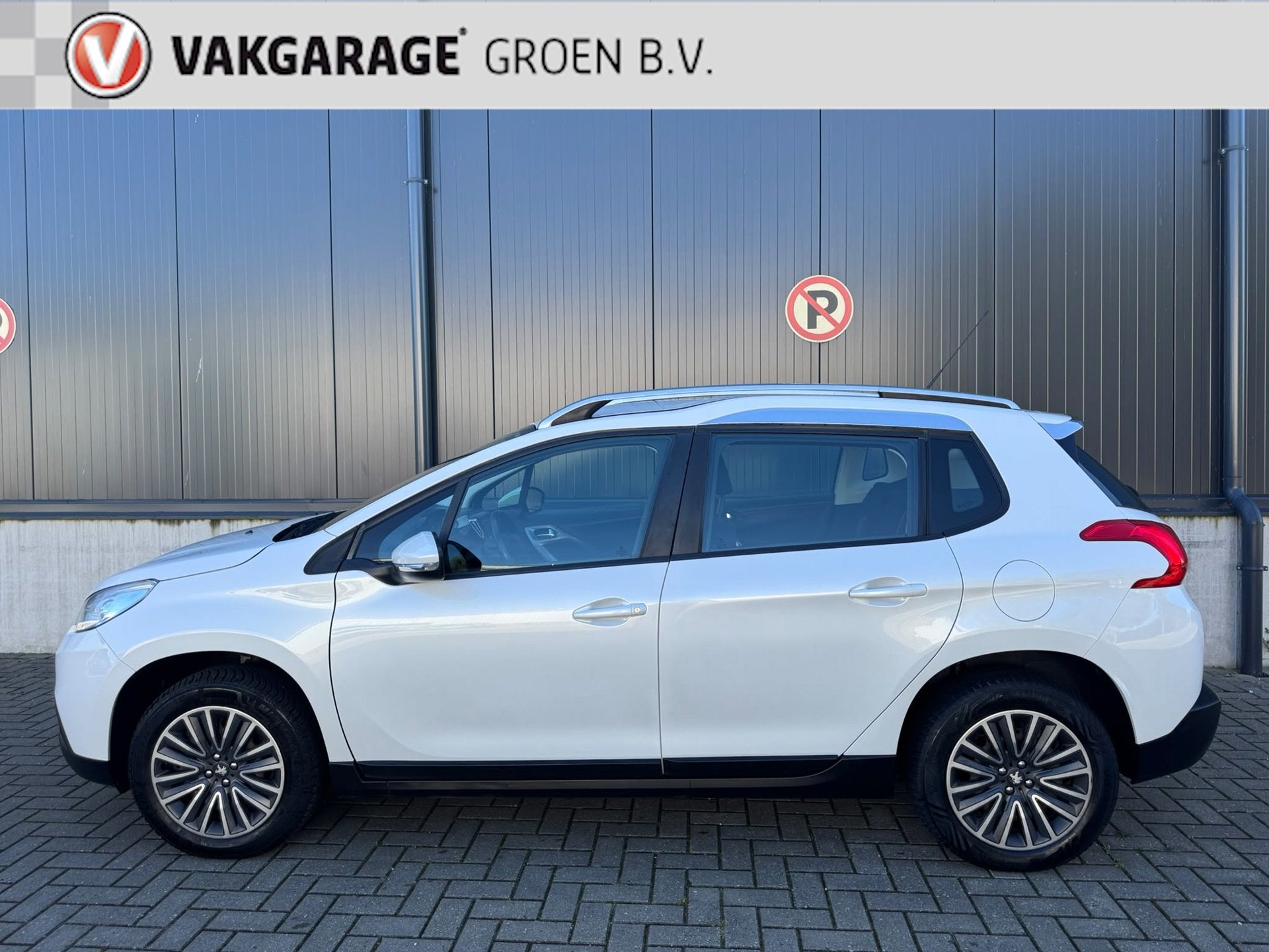 Peugeot 2008 1.2 PureTech Active / airco / cruise / trekhaak, Auto's, Voorwielaandrijving, Stof, 1199 cc, 82 pk