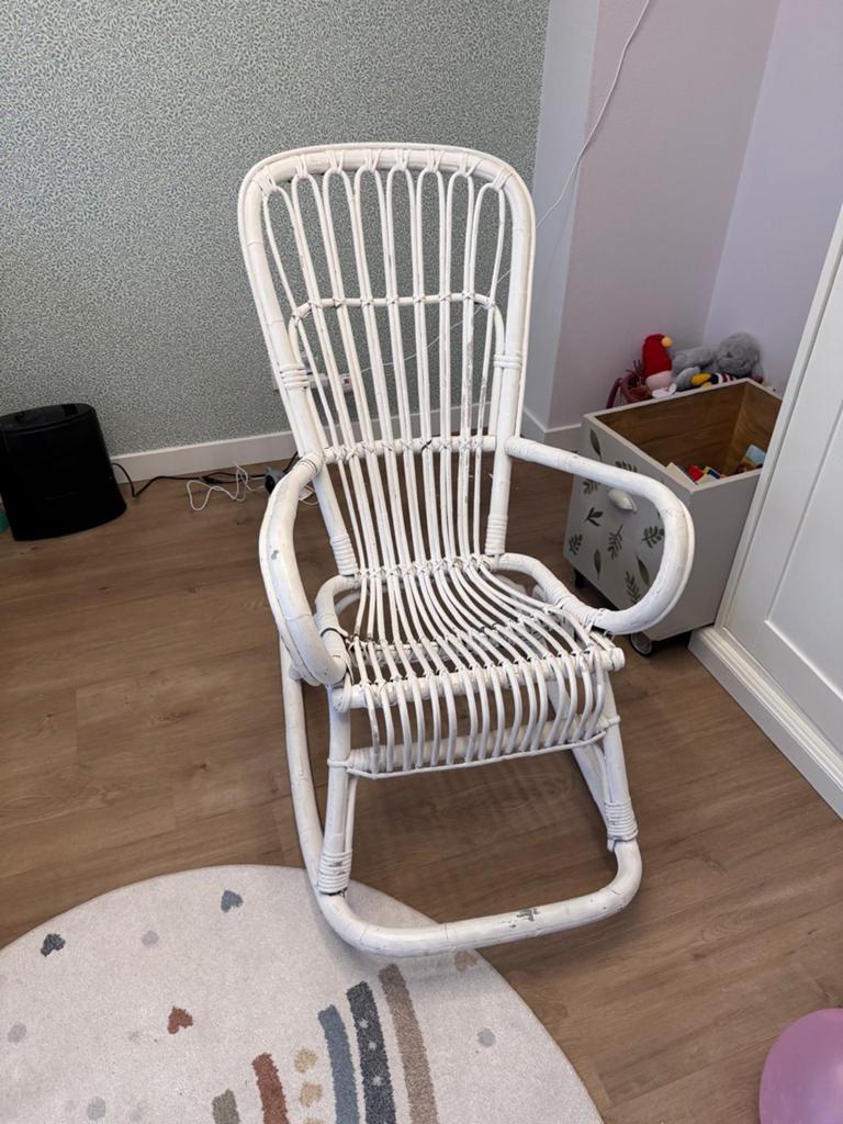 Witte rotan schommelstoel, Ophalen, Gebruikt, Stoel(en)