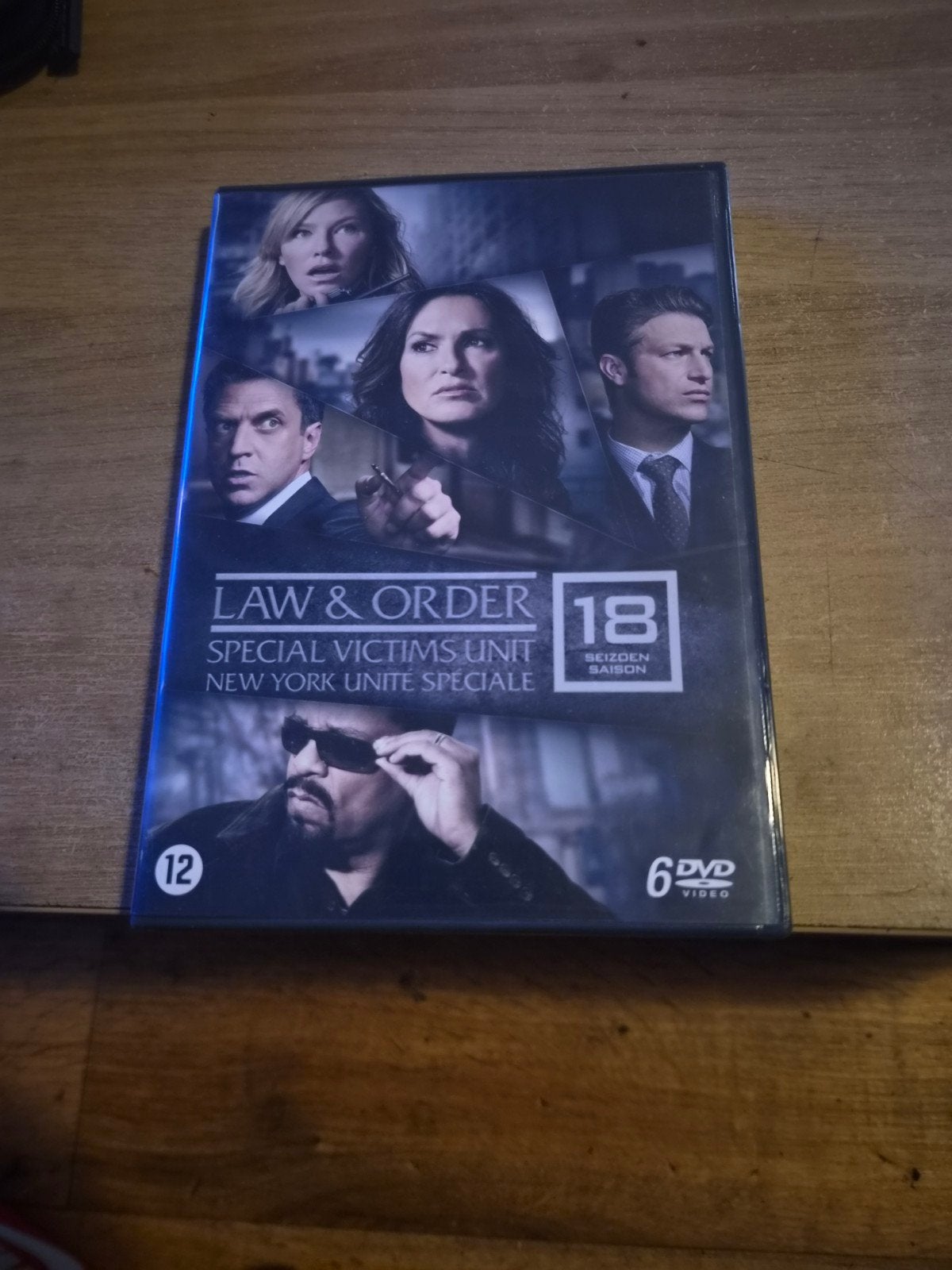 Law & Order: Special Victims Unit - Seizoen 18 (6 DVD), Engels, Nederlands, Ophalen of Verzenden, Zo goed als nieuw