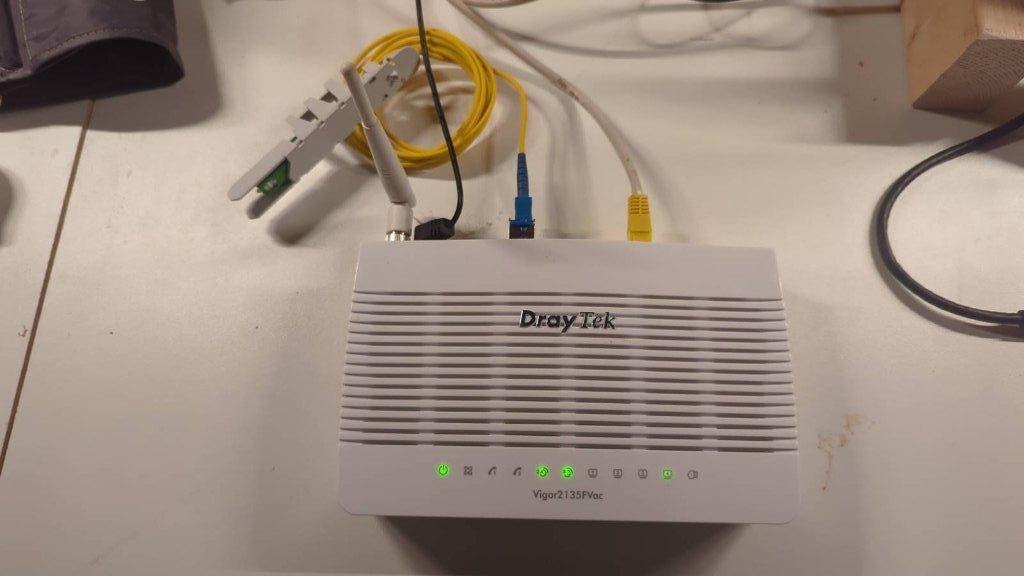 DrayTek Vigor 2135FVac router + SPF Fiber module, Ophalen of Verzenden, Gebruikt, Router, DrayTek