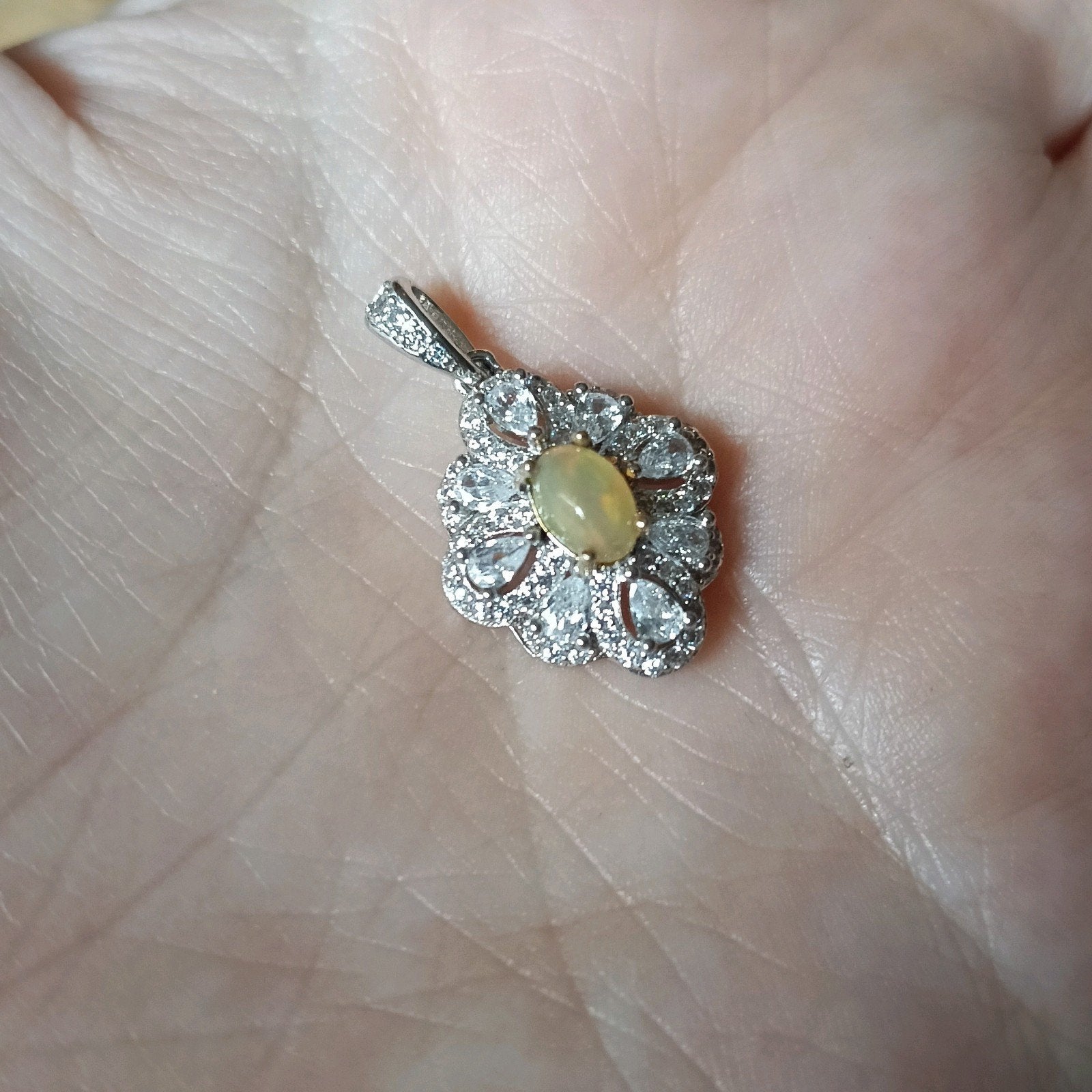 Hoge kwaliteit Ethiopische Opaal edelsteen hanger - s925 zil, Overige voorstellingen, Nieuw, Ophalen of Verzenden, Met edelsteen