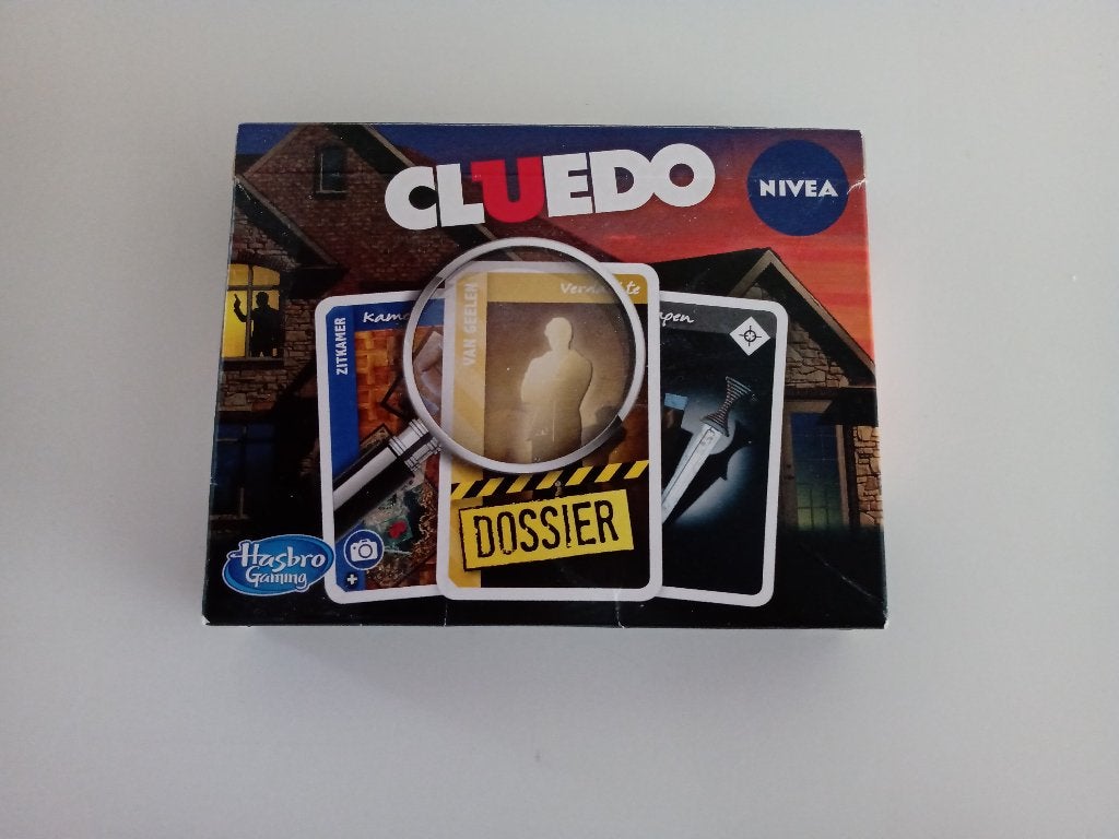 Het Kaartspel : Cluedo Dossier, Ophalen of Verzenden, Zo goed als nieuw, Hasbro Gaming