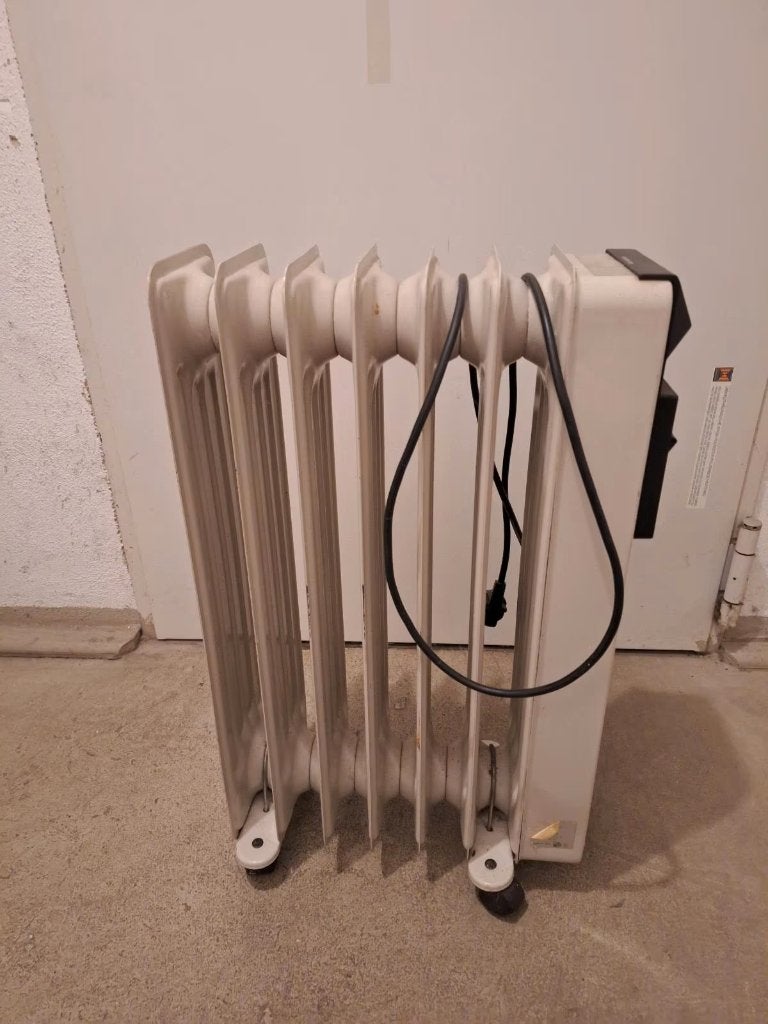 oliekachel 220v, Ophalen, 30 tot 80 cm, Gebruikt, Kachel