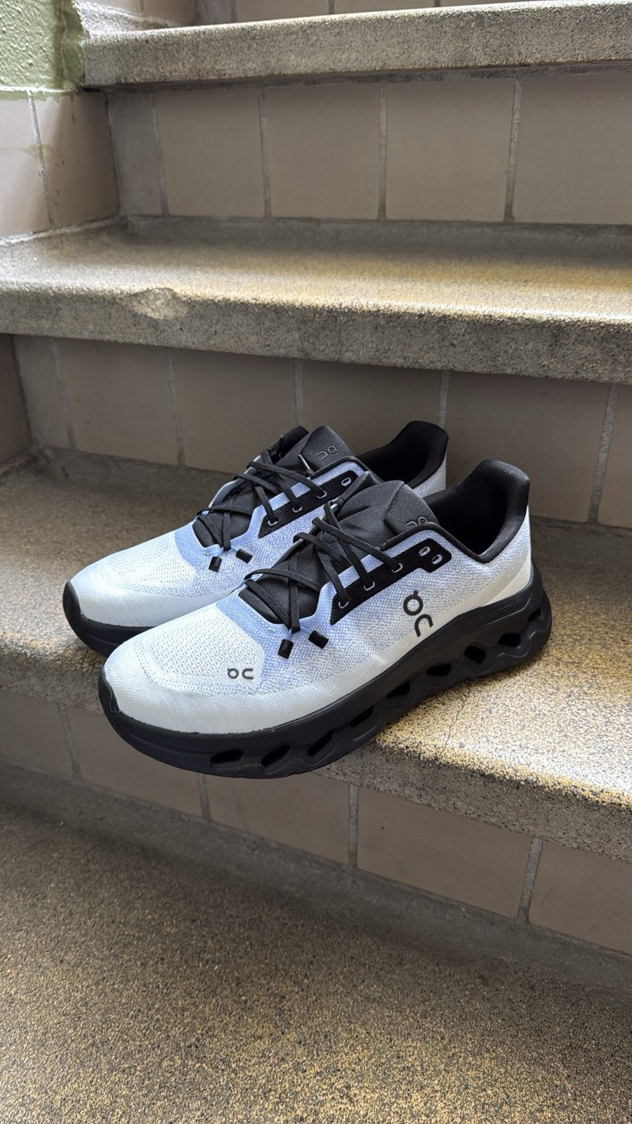 On Cloud Schoenen Maat 43, Kleding | Heren, Schoenen, Overige kleuren, Sportschoenen, Ophalen of Verzenden, Zo goed als nieuw