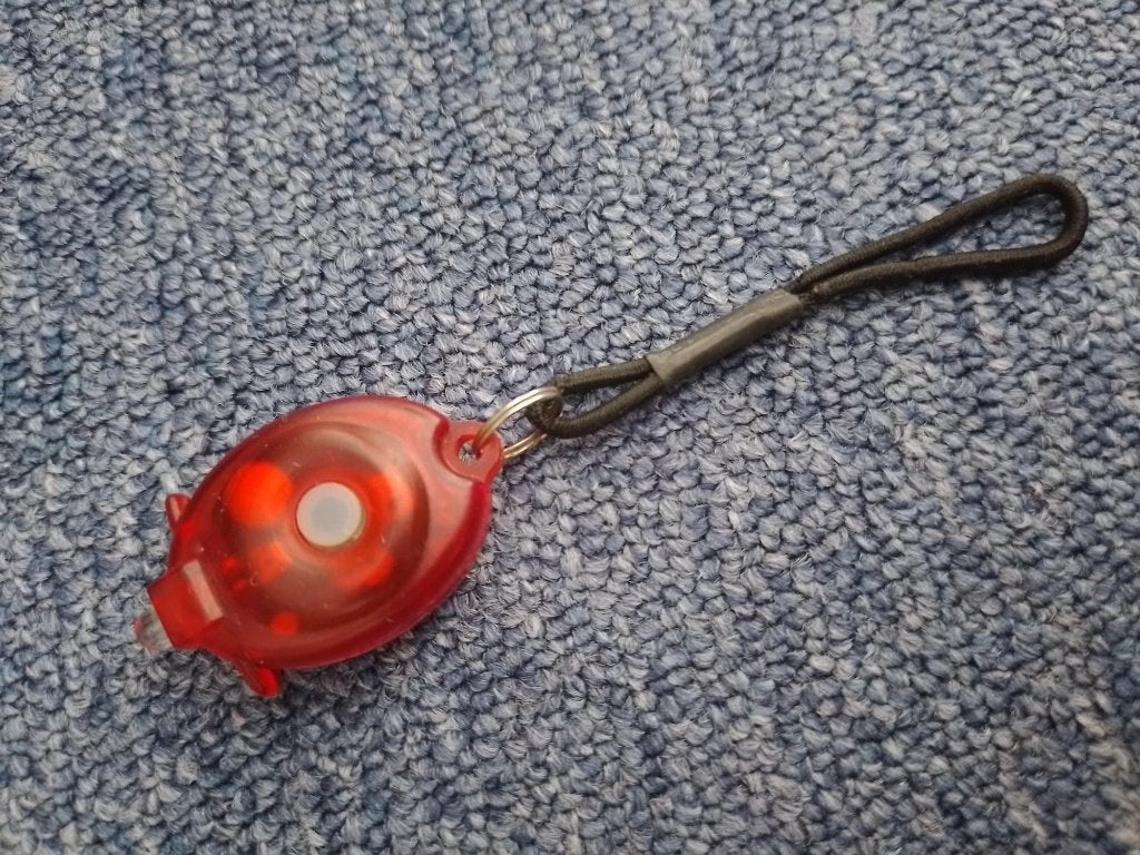 2 kleine fiets achterlichtjes met knipperstand, Verzenden, Gebruikt, Batterij, Achterlicht