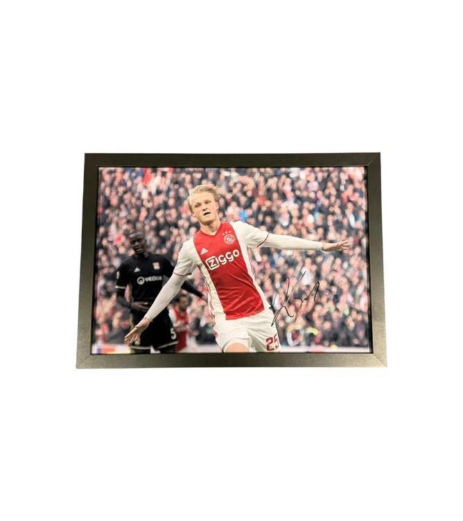 Kasper Dolberg AFC Ajax gesigneerde Actie Foto, Soccersignings.nl, Overige typen, Nieuw, Ophalen of Verzenden