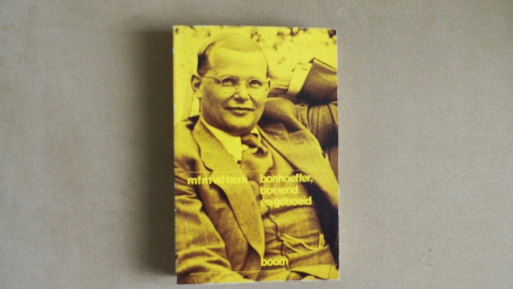 Bonhoeffer, boeiend en geboeid - Theoloog, Ophalen of Verzenden, Zo goed als nieuw, M.F.M. vd Berk, Christendom | Protestants