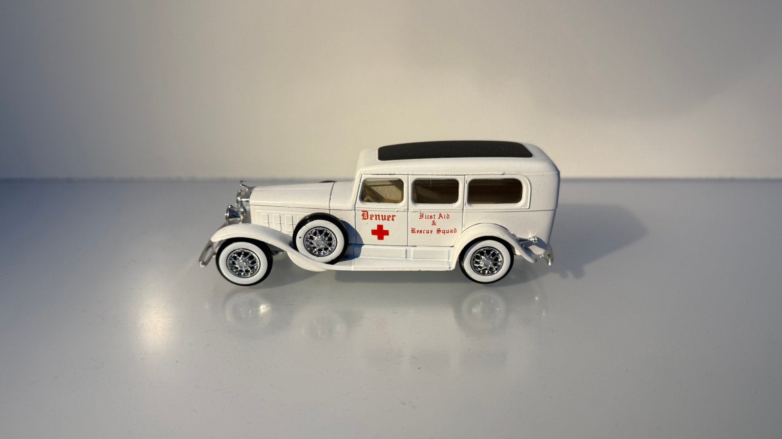 Solido Cadillac V16 1:43, Ophalen of Verzenden, Zo goed als nieuw, Auto, Solido