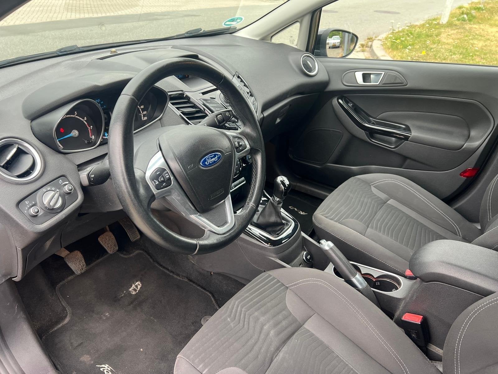 Ford Fiesta 1.0 EcoBoost Titanium 5DRS Cruise Clima PDC, Voorwielaandrijving, Euro 5, Zwart, Handgeschakeld
