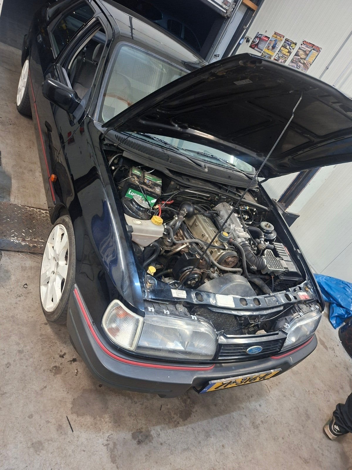 Ford Sierra 2.0i CLX APK tot 7-9-2028 Nieuwe distributie, foto 9