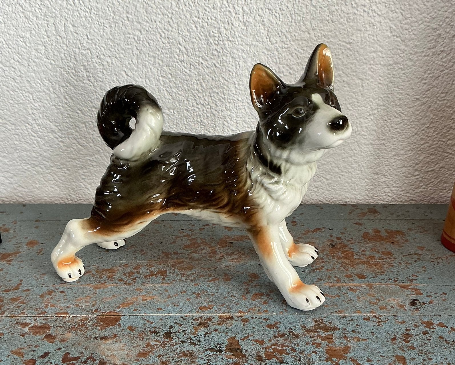Vintage Neundorf porseleinen hond, Ophalen of Verzenden, Zo goed als nieuw, Dier