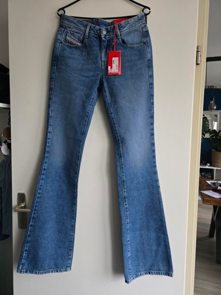 Diesel slim fit low waist boot cut denim jeans, Kleding | Dames, Spijkerbroeken en Jeans, Blauw, Nieuw, Ophalen of Verzenden, Diesel