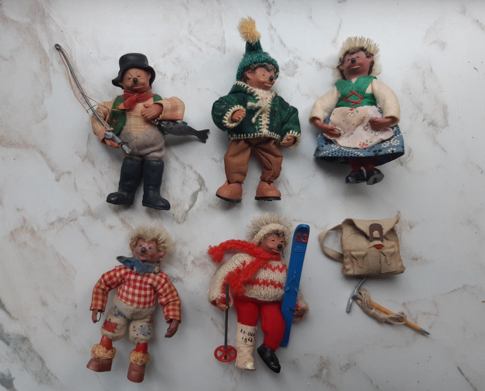Mecki peter poppetjes vintage 1960, prijs alles op de foto, Verzamelen, Speldjes, Pins en Buttons, Ophalen of Verzenden, Gebruikt